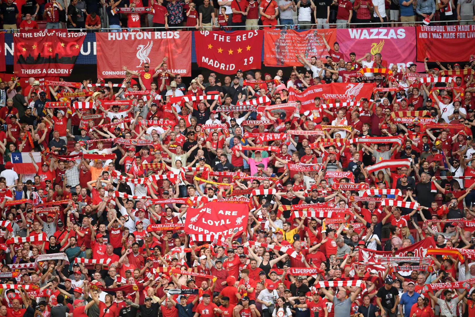 3场平局送3分，曼联变身“保级判官”，是慷慨还是无奈？