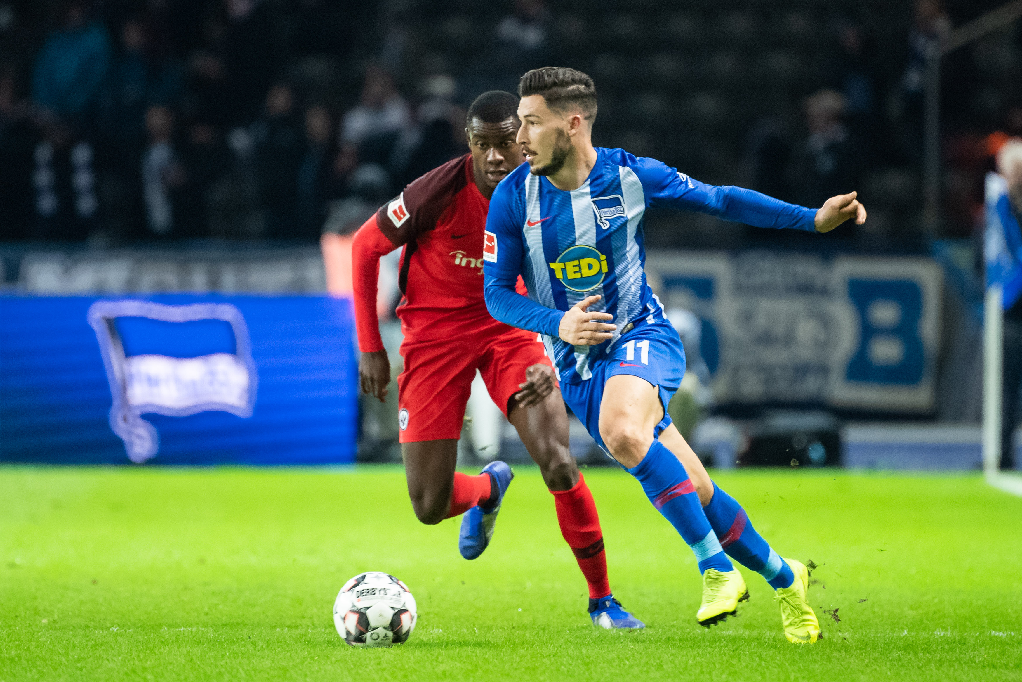 首周吸金近2千万，评分5.5的二游出海逆袭？