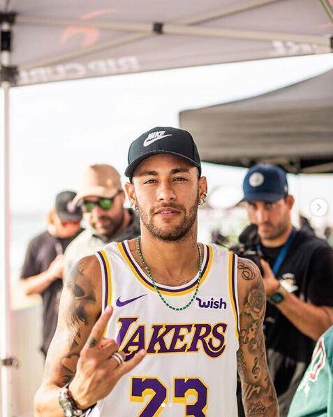 曼联2-2伯恩利继续丢分！弗莱彻激活谢什科还不够，球迷呼唤索帅