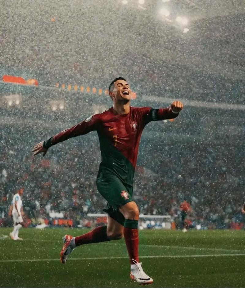 西甲最新积分战报：比利亚雷亚尔连胜紧追皇马 缩小与巴萨差距至4分