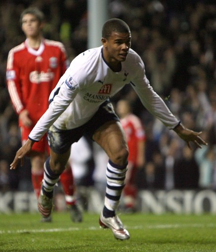 特里拍卖梅西06年球衣，收益将给予特里基金会